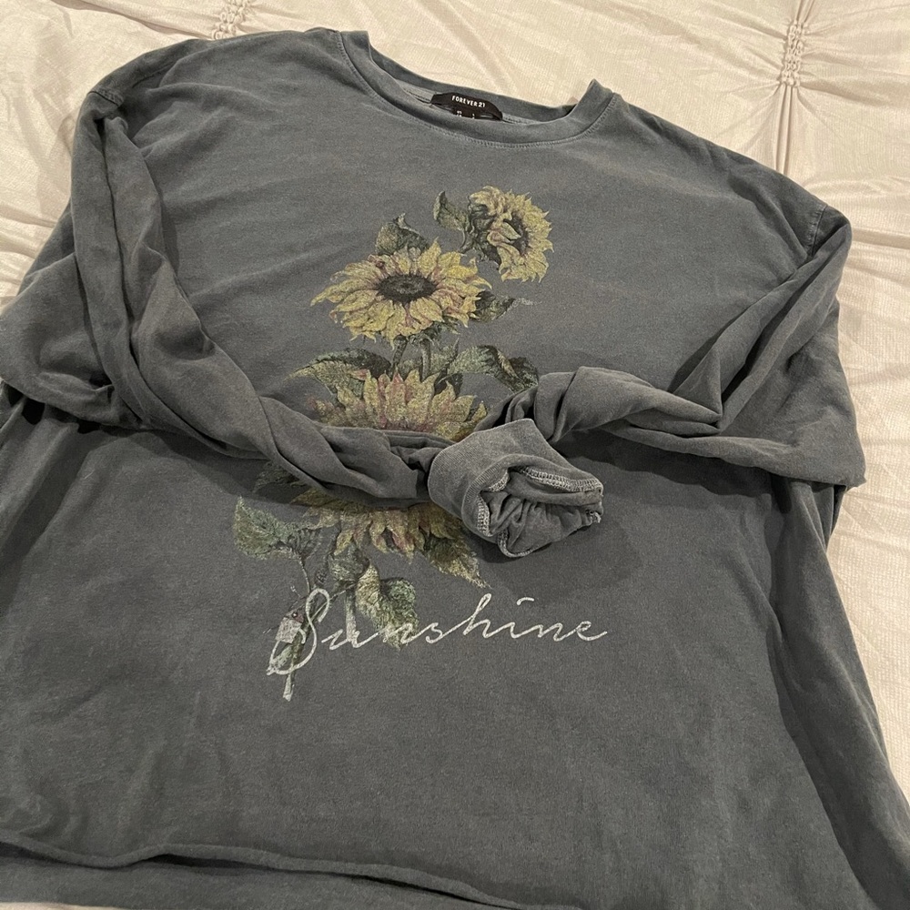 Forever 21 sweatshirt style tee